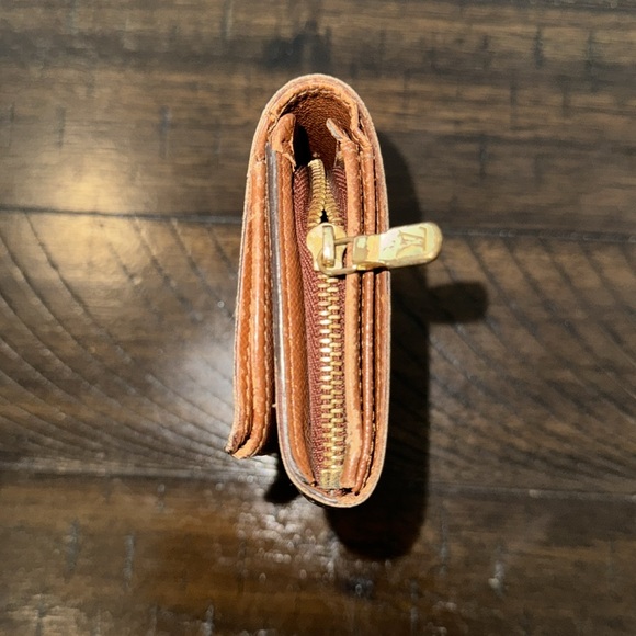 Louis Vuitton Porte Monnaie Wallet - Picture 2 of 5